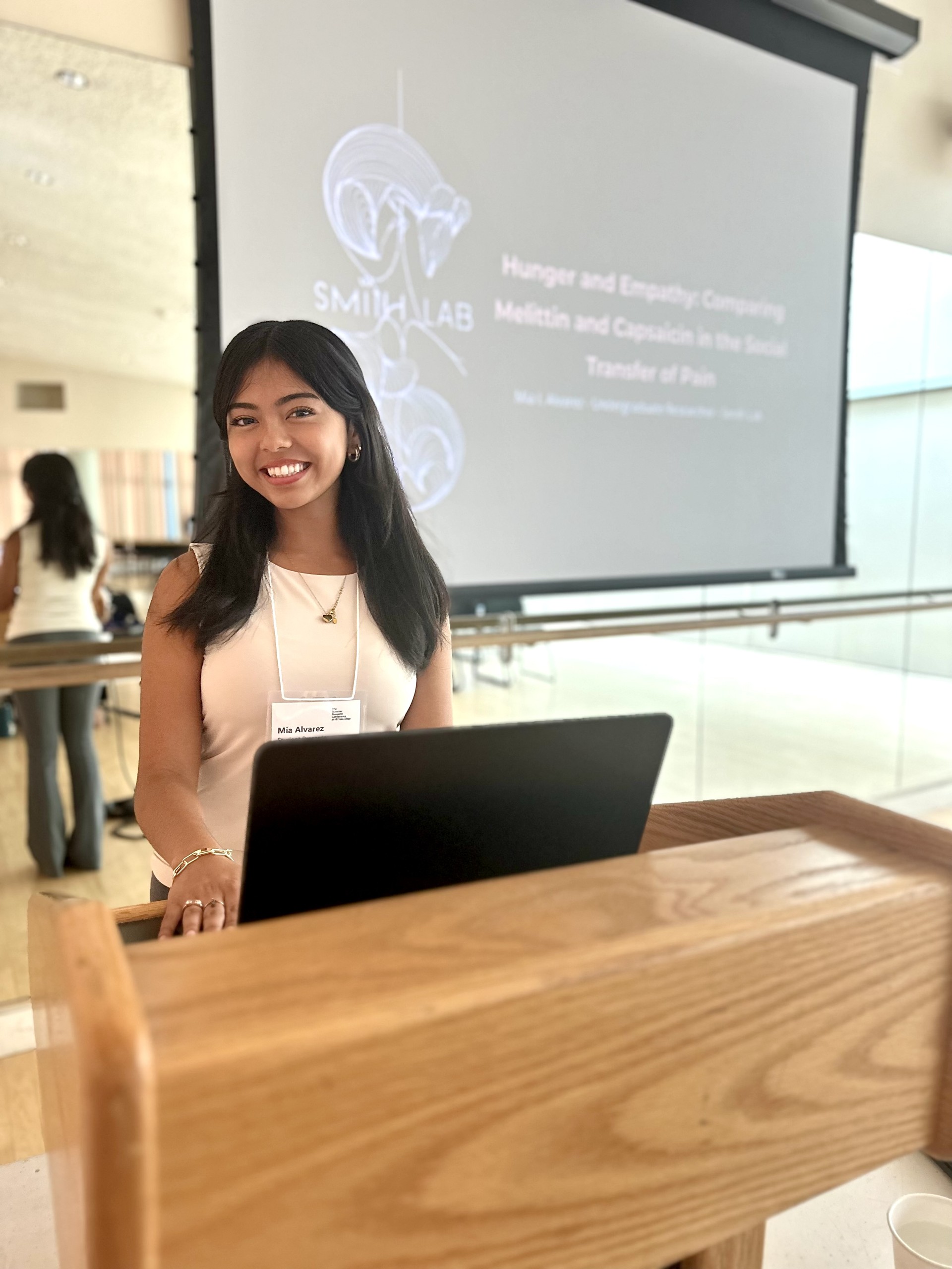 Mia Alvarez Presenting at SRC